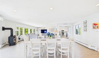 72 Marine Dr, Narragansett, RI 02882