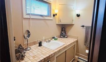 1574 Cranston St, Cranston, RI 02920