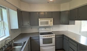 37 Liberty St, Clinton, CT 06413