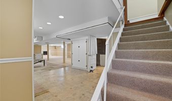 715 Holden Dr, Ashtabula, OH 44004