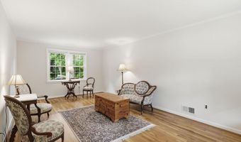 5004 LINETTE Ln, Annandale, VA 22003