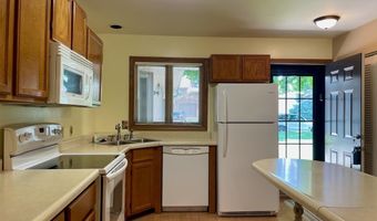 65 SPENCER VILLAGE Ct 14, Appleton, WI 54914