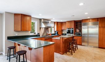 33 Hobart Hill Rd, Brookline, NH 03033