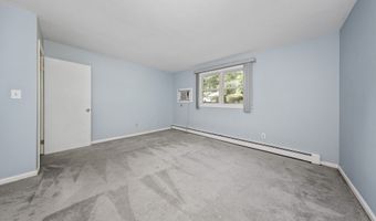 1109 Waterbury Rd APT 1A, Cheshire, CT 06410