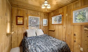 2534 Middle Dr, Arnold, CA 95223