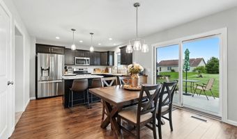 1308 Hideaway Dr, Auburn, IN 46706