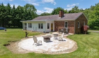 1424 Bear Creek Rd, Bakersville, NC 28705