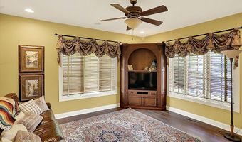 5695 N London Rd, Fairland, IN 46126