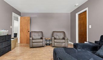 422 W Ctr, Alma, MI 48801