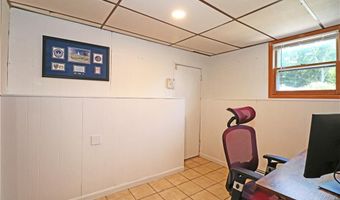 62 Valleybrook Dr, East Providence, RI 02914