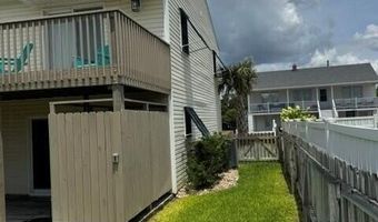 102 W Dobbs St, Atlantic Beach, NC 28512