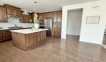 6394 S Trailwoods Dr, Ann Arbor, MI 48103