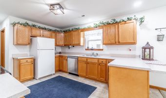 306 Riverview Dr, Albion, IN 46701