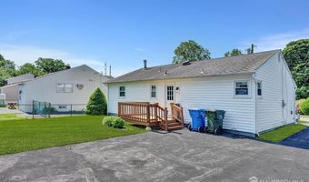 22 Berkshire St, Avenel, NJ 07001