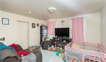 176 RAILROAD St, Lincoln, RI 02838