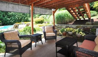 83 Rolling Hill Dr, Exeter, RI 02822