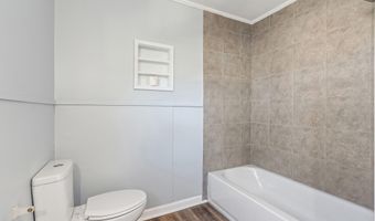 210 West St, Batesville, MS 38606