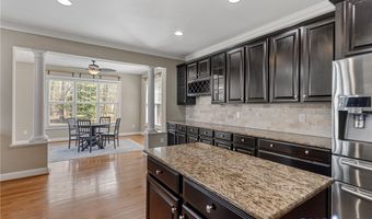 9118 Colonnade Cir, Ashland, VA 23005