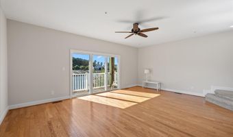 10900 HOLYSTONE Ln 202, Berlin, MD 21811