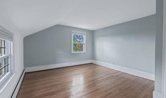 143 Oak St, Amityville, NY 11701