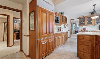 2213 SUNRISE Dr, Appleton, WI 54914