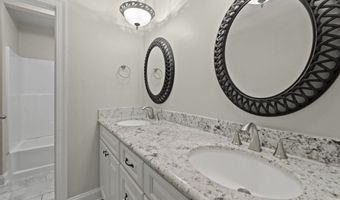 9916 La Paz Ct, Baton Rouge, LA 70818