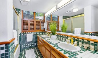 568 Sunset Dr, Angwin, CA 94508