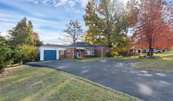 8216 Mackenzie Rd, Affton, MO 63123