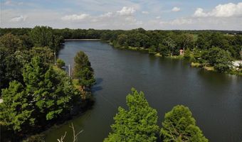 8360 Club Ln, Alma, IL 62807