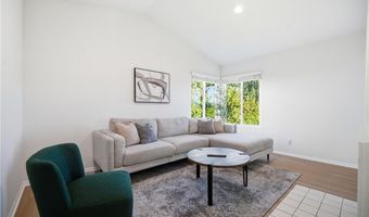 29950 Rolling Ridge Dr, Agoura Hills, CA 91301