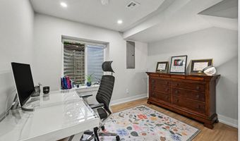 586 Kuehnle Ave, Ann Arbor, MI 48103