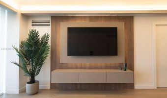 20505 E Country Club Dr 231, Aventura, FL 33180