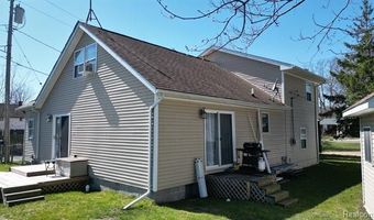 226 ROSELAWN St, Algonac, MI 48001