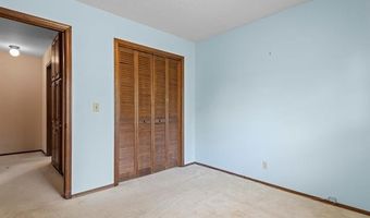1801 Rolling Hills Pl, Bartlesville, OK 74006