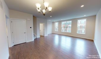 2708 S Spurway Dr, Ann Arbor, MI 48105