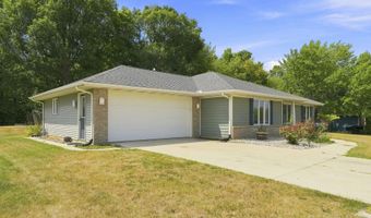 2301 LaForge Ln, Auburn, IN 46706
