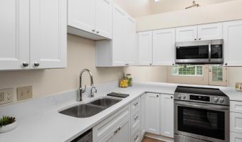 13775 SW SCHOLLS FERRY Rd 3, Beaverton, OR 97008