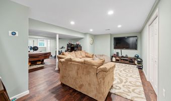 31 Nathan Hale Ct, Cheshire, CT 06410