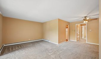 835 S Dwyer Ave A, Arlington Heights, IL 60005