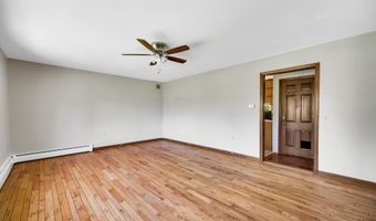6 Victoria Dr, Colchester, CT 06415