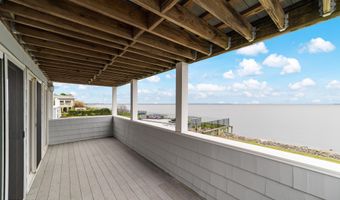 14 Harbor View Dr, Atlantic Highlands, NJ 07716