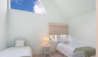 44 Hale Ln, Darien, CT 06820