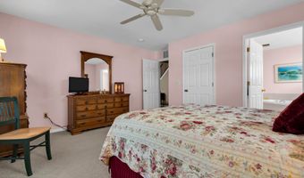18 Peaksail Dr, Bayville, NJ 08721