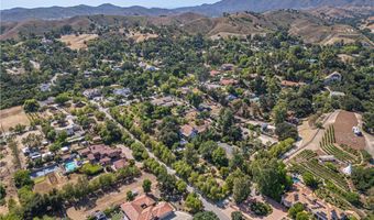 5920 Colodny Dr, Agoura Hills, CA 91301