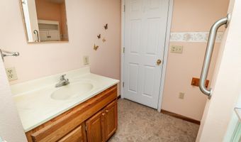 105 S Dubuque St, Albion, IA 50005