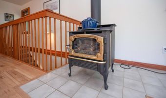2383 Chamonix Dr, Arnold, CA 95223