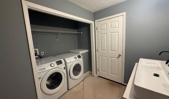 628 Locust St, Abingdon, VA 24210