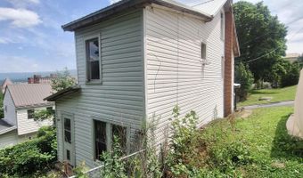 1318 14th Ave, Altoona, PA 16601