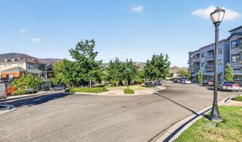 608 Fair Oaks Ct, Ashland, OR 97520