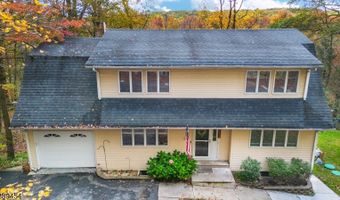 312 Mountainside Dr, Alloway, NJ 07422